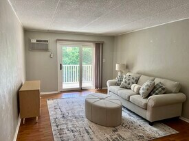 600 Campbell Cir, Unit 7i in Downingtown, PA - Building Photo