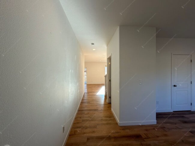 61126 Cone Flower St in Bend, OR - Building Photo - Building Photo