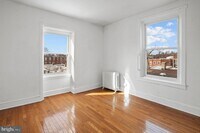 2932 W Girard Ave photo'