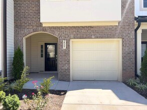 2007 Nandina Trl in Durham, NC - Foto de edificio - Building Photo