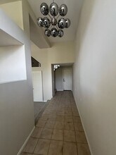 19302 Torreypines Cir in Huntington Beach, CA - Building Photo - Building Photo