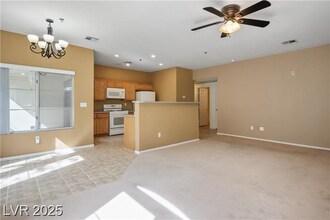 10020 Benjamin Nicholas Pl in Las Vegas, NV - Building Photo - Building Photo