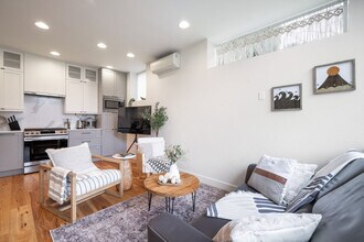 65 W Dravus St, Unit GO ID1035901P in Seattle, WA - Building Photo - Building Photo