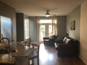 6380 Raleigh St in Orlando, FL - Building Photo - Building Photo