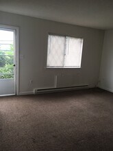 232 Waterville St, Unit 8 in Waterbury, CT - Building Photo - Building Photo