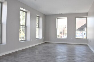 540 Chestnut St in Manchester, NH - Foto de edificio - Building Photo