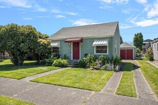 521 Whitworth Ave S in Renton, WA - Building Photo