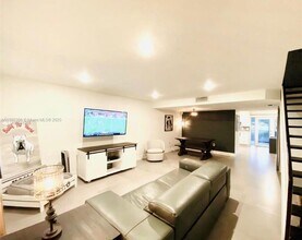 1421 NW 122nd Terrace in Pembroke Pines, FL - Building Photo - Building Photo