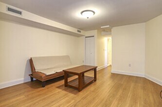 75 Chestnut Ave in Jersey City, NJ - Building Photo - Building Photo