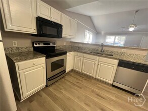 100 Fair Oaks Dr in Athens, GA - Building Photo - Building Photo