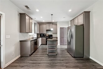 464 Simonton Oak Ln SE in Lawrenceville, GA - Building Photo - Building Photo