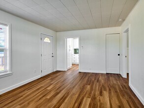 1212 Alder Dr NE in Keizer, OR - Building Photo - Building Photo