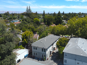 474-480 Matadero Avenue in Palo Alto, CA - Building Photo - Building Photo