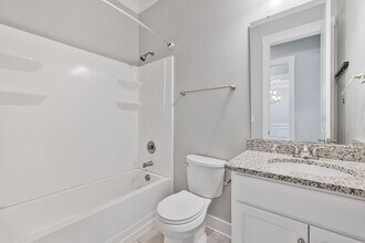 704 Kenway Loop in Mooresville, NC - Building Photo - Building Photo