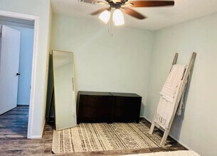 7812 Oak Forest Dr in Pensacola, FL - Building Photo - Building Photo