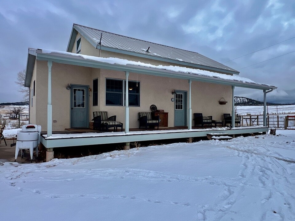 884 CR 327 in Silt, CO - Building Photo