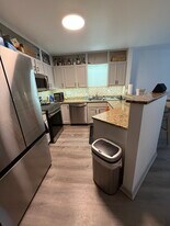8 Rose Ln, Unit 8 rose lane in Danbury, CT - Building Photo