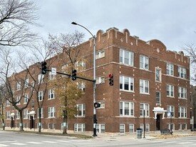 2010 W Grace St, Unit J06W in Chicago, IL - Building Photo