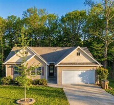 3463 Silver Chase Ct in Gainesville, GA - Building Photo