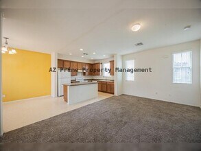 2032 N 78th Glen in Phoenix, AZ - Building Photo - Building Photo