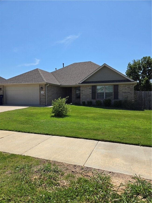 property at 2400 N Kathryn Ln