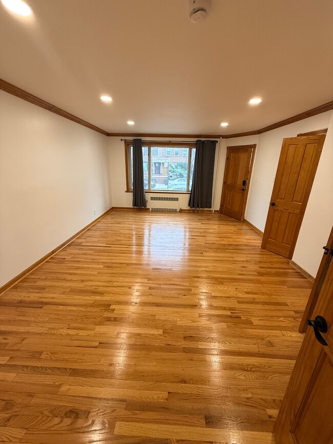 2068 33rd St, Unit 1