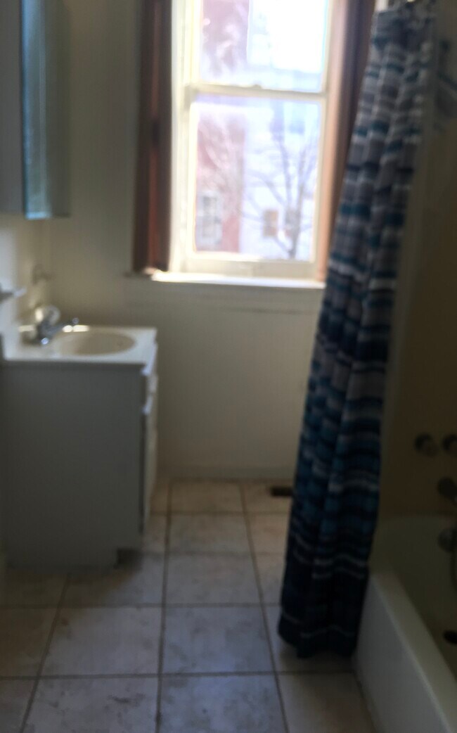 1900 Madison Ave, Unit 1 - 2