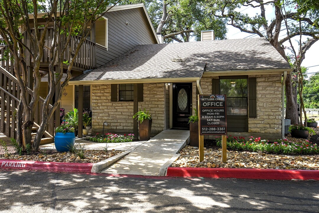 Settlers Creek Apartments in Austin, TX - Foto de edificio