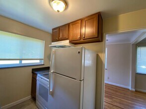 6428 Montgomery Rd in Cincinnati, OH - Building Photo - Building Photo