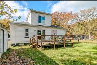 270 W Glendale St in Bedford, OH - Foto de edificio - Building Photo