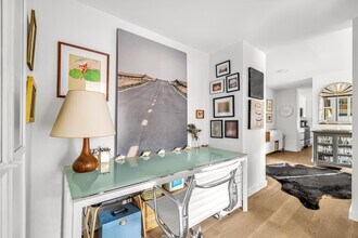 40 E 94th St in New York, NY - Building Photo - Building Photo