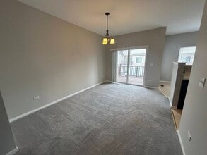 103 Enclave Cir in Bolingbrook, IL - Building Photo - Building Photo