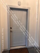 802 University Ave in Huntsville, TX - Building Photo