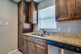 606 Gardenview Cir in Denton, TX - Building Photo - Building Photo