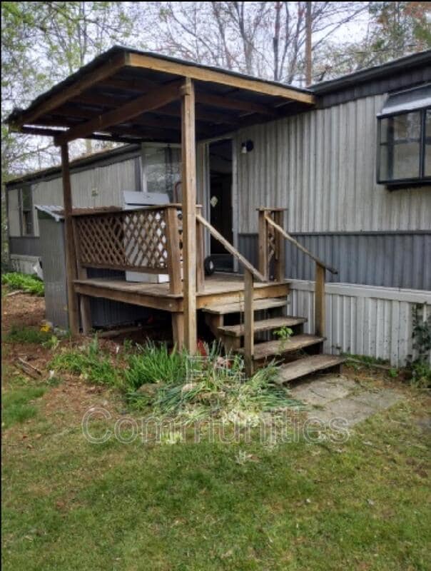 property at 49 Tuckaway Ln