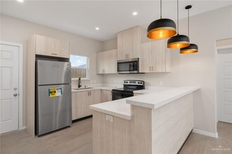 5901 Northwestern Ave, Unit 2 in McAllen, TX - Building Photo - Building Photo