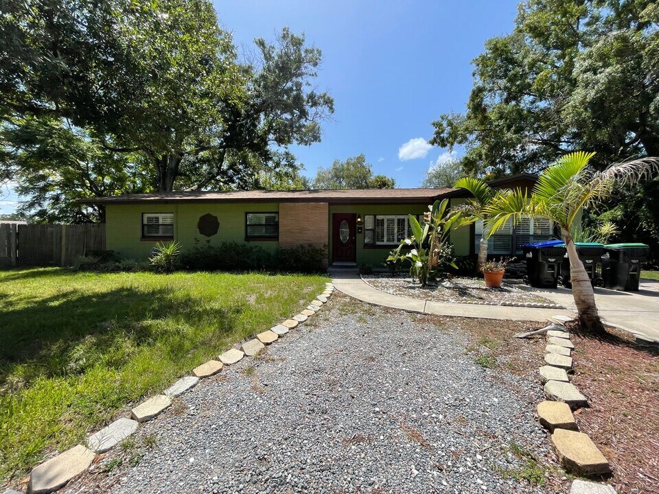 5302 Weirwood Ave in Orlando, FL - Building Photo