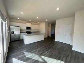 1253 Cades Walk in Lawrenceville, GA - Building Photo - Building Photo