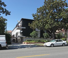 615 E Magnolia Blvd Apartments