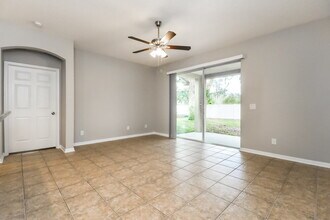 13043 Terrace Springs Dr in Temple Terrace, FL - Building Photo - Building Photo