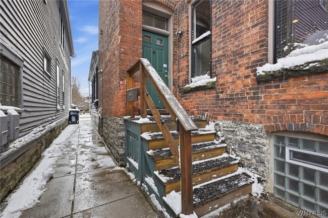 2 York St in Buffalo, NY - Building Photo - Building Photo