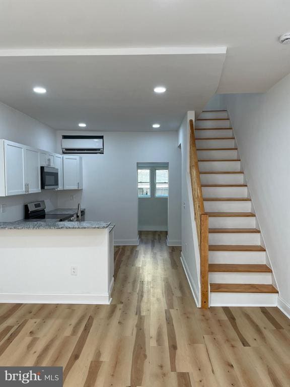 property at 1731 N Dover St