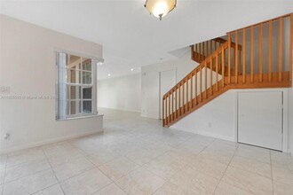 11066 Longboat Dr in Hollywood, FL - Building Photo - Building Photo
