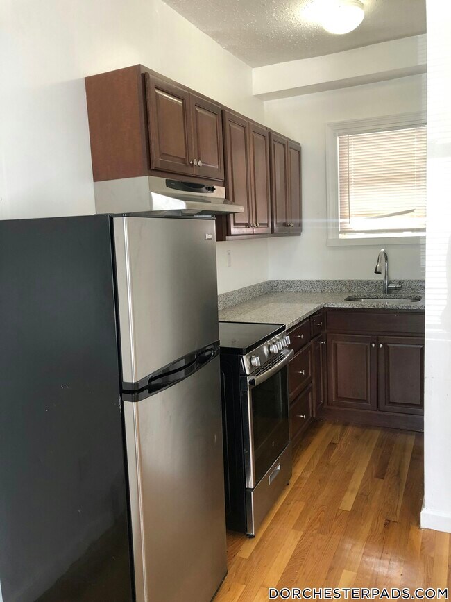 398 Seaver St in Boston, MA - Building Photo - Building Photo