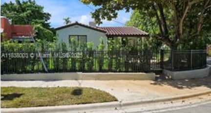property at 424 NE 63rd St