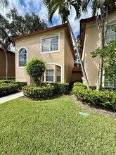 16111 Emerald Cove Rd in Weston, FL - Building Photo - Building Photo