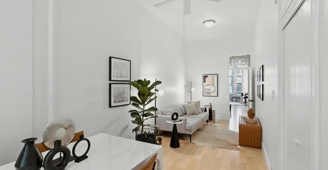 152 N 9th St in Brooklyn, NY - Foto de edificio - Building Photo