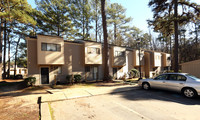 Lakewood Village Condominiums in Columbia, SC - Foto de edificio - Building Photo