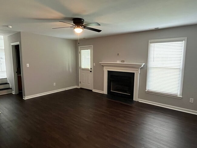 805 Zapata Ln in Fayetteville, NC - Building Photo - Building Photo