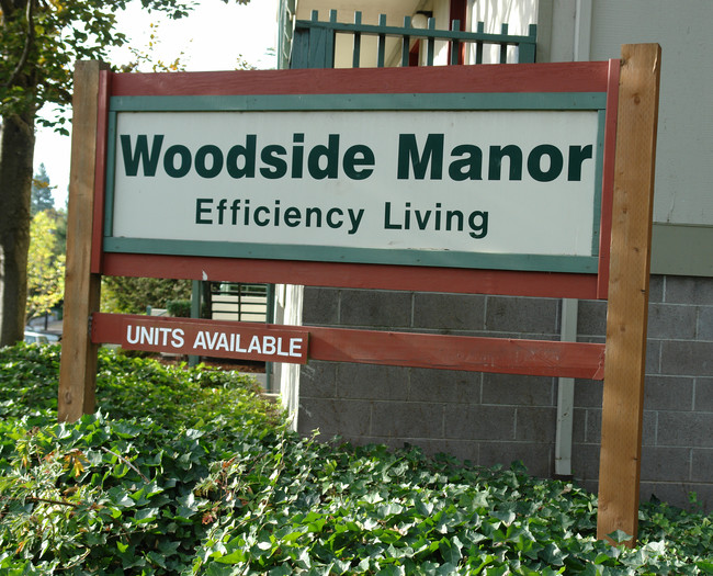 Woodside Manor in Eugene, OR - Building Photo - Building Photo